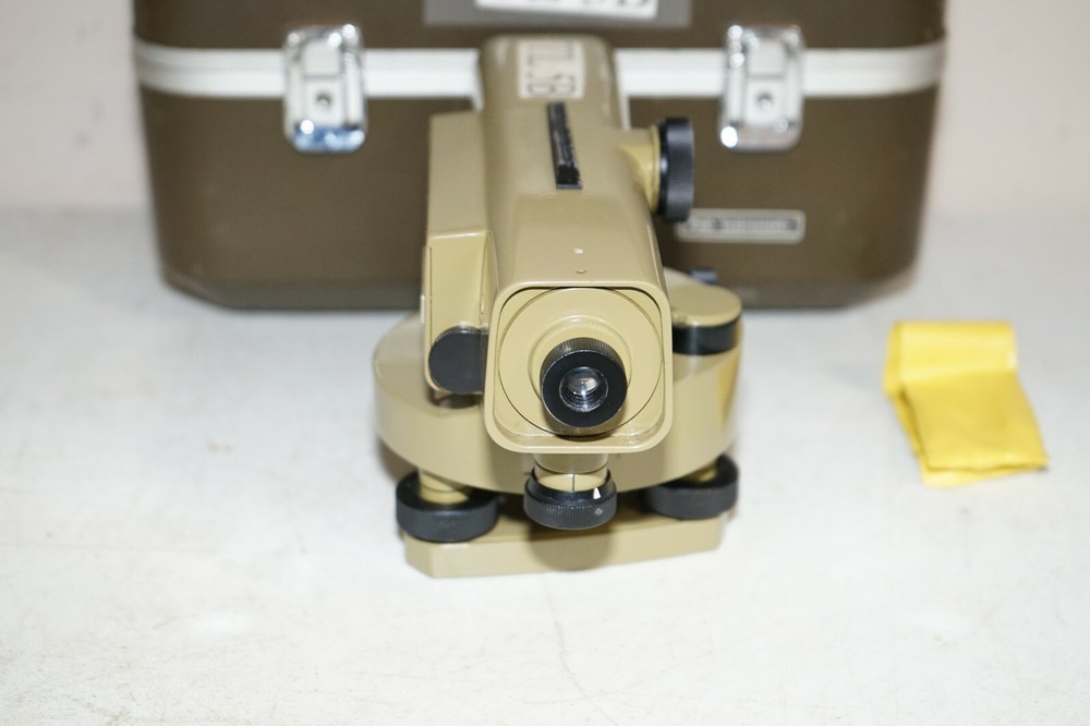 ^ Path Instruments Z Tilting Level B-203 #C579