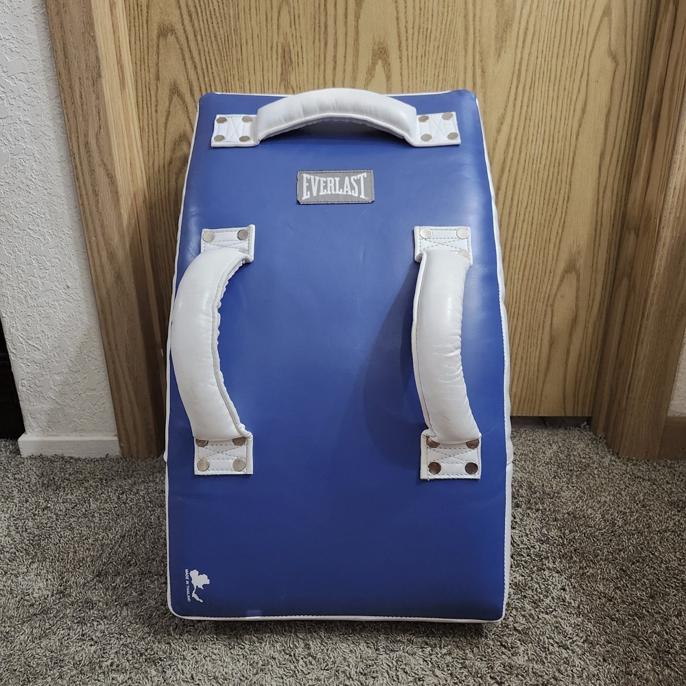 Everlast Curved Muay Thai Kick Strike Shield Training Boxing Blue White