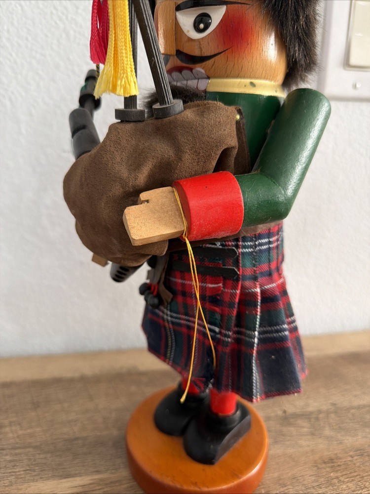 Vintage Steinbach “Chubby Scottish Bagpiper” Nutcracker