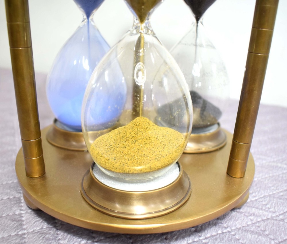 "Luxuriously Crafted 3-Rod Brass Sand Timer, Unique Timepiece Combining Classic