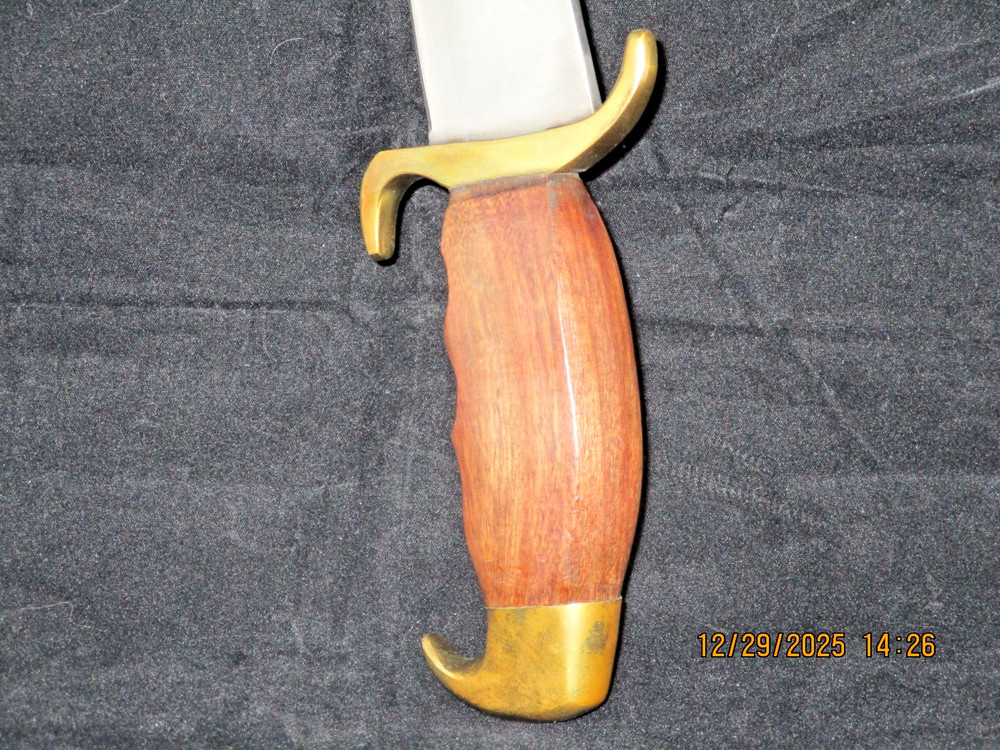 KNIFE, ALI BABA STYLE, GREAT CONVERSATION PIECE/WITH SHEATH
