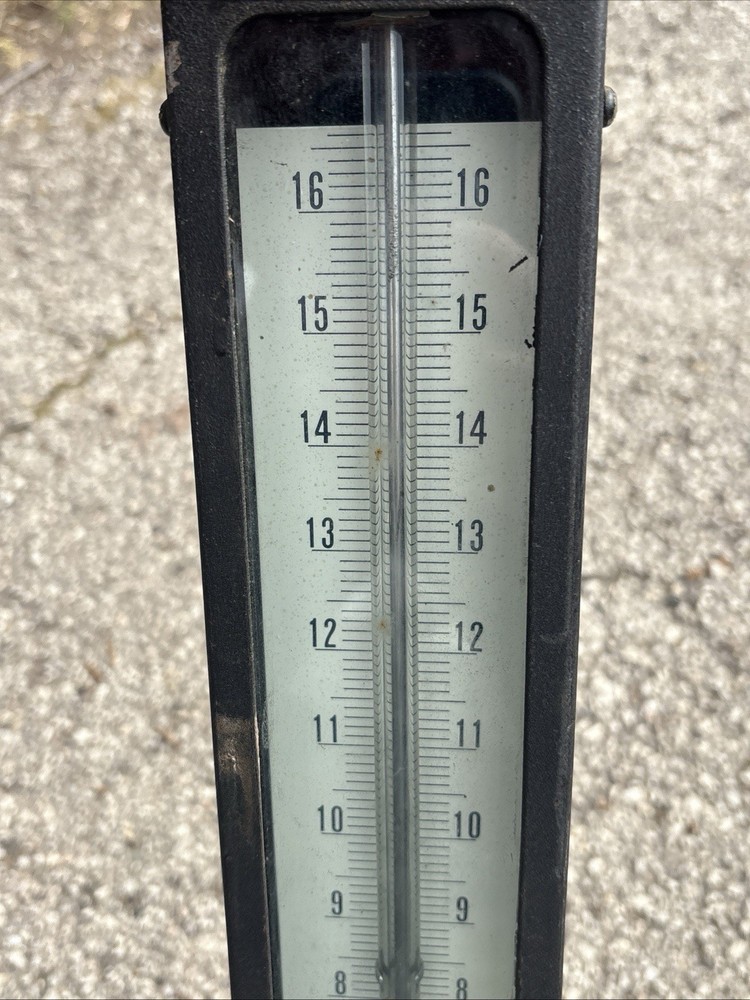 Vintage Mariam Analog Manometer