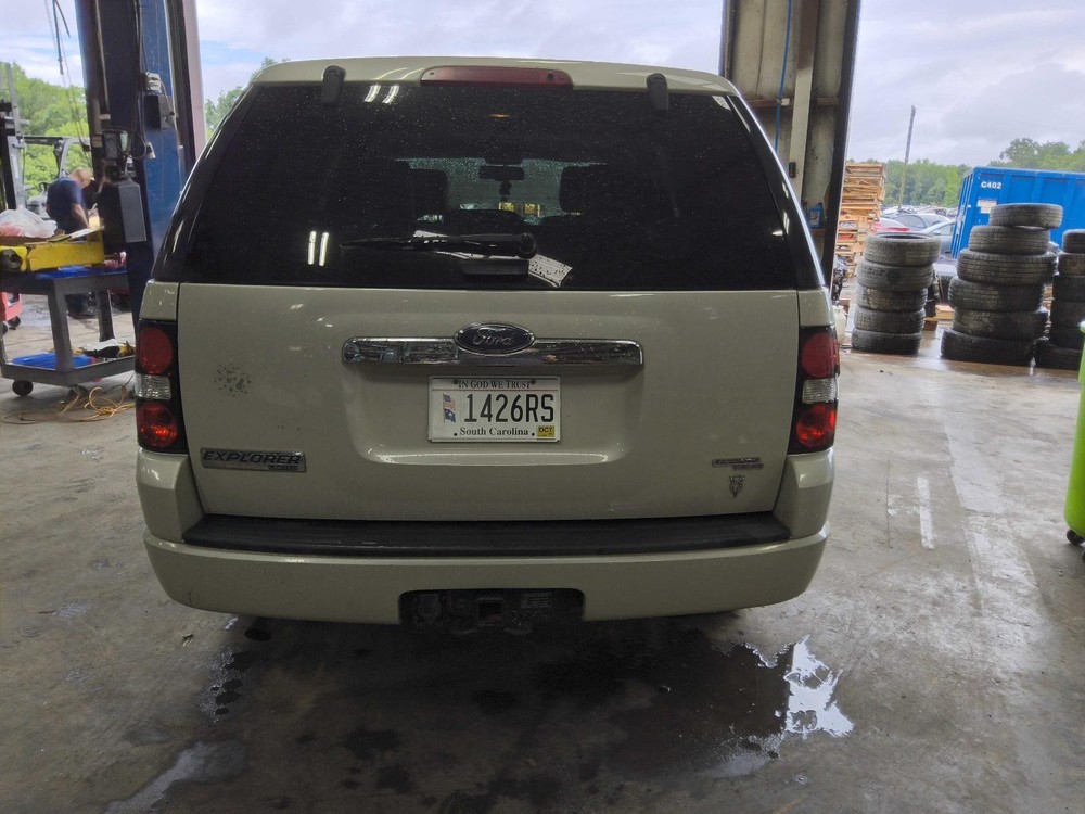 Used Battery Tray fits: 2006 Ford Explorer Grade A