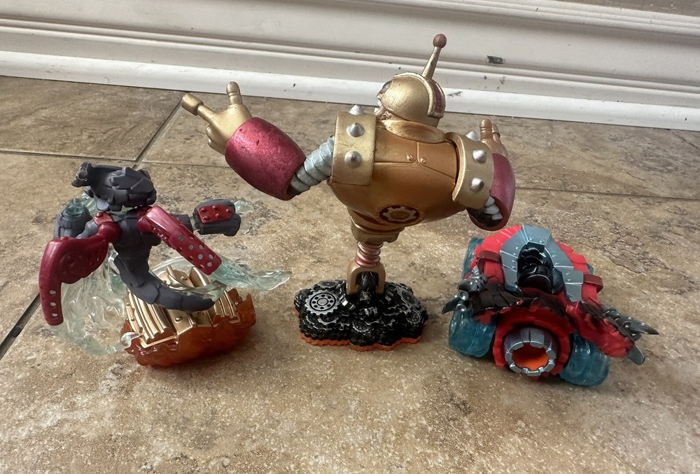 Lot Of 3 Skylanders Different Figures Orange Bottom, Blue