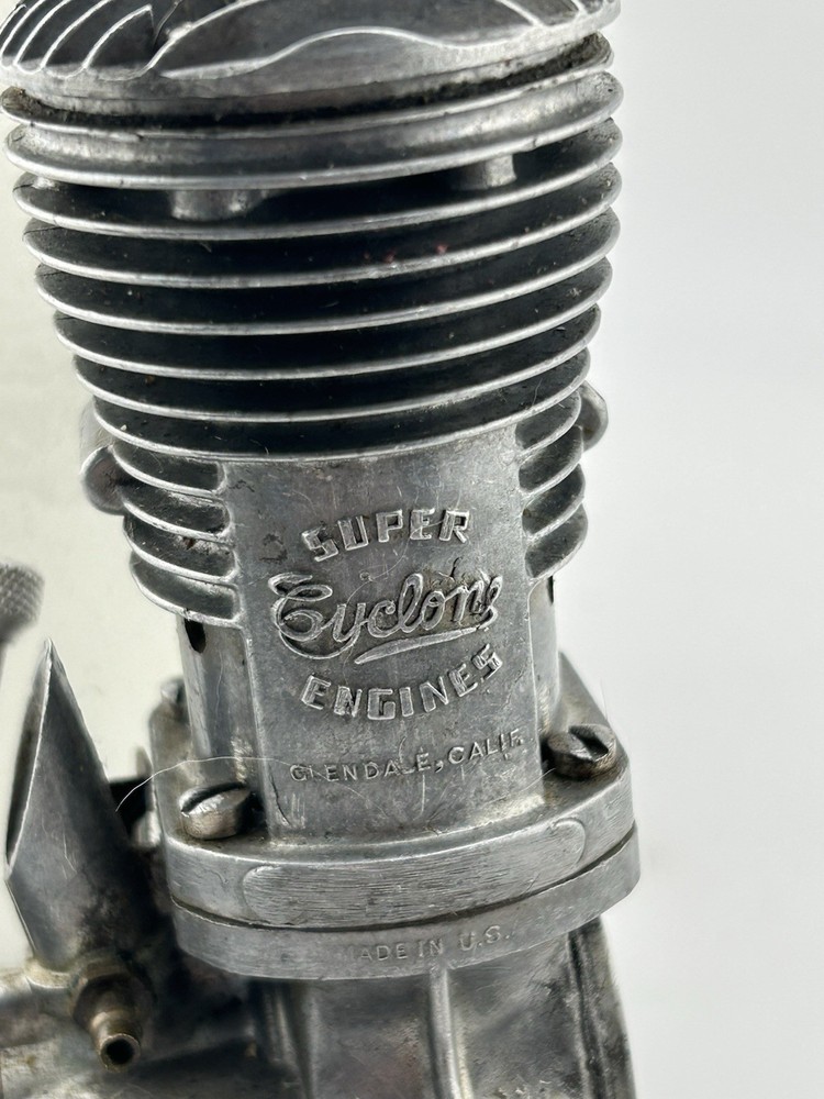 Vintage Super CYCLONE Dual plug Airplane Engine w/Compression