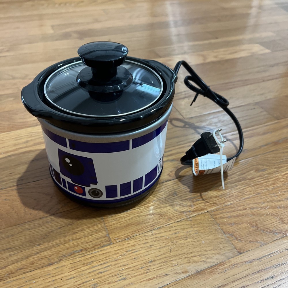 Star Wars .65 Quart Mini Crock R2-D2 Edition Removable Stoneware Never Used