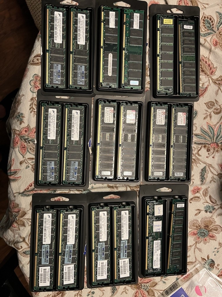 Bulk Lot Of 18 Server memory