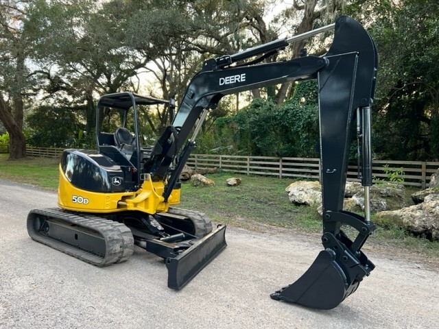 2012 JOHN DEERE 50D EXCAVATOR - PRE EMISSIONS DIESEL - ANGLE BLADE