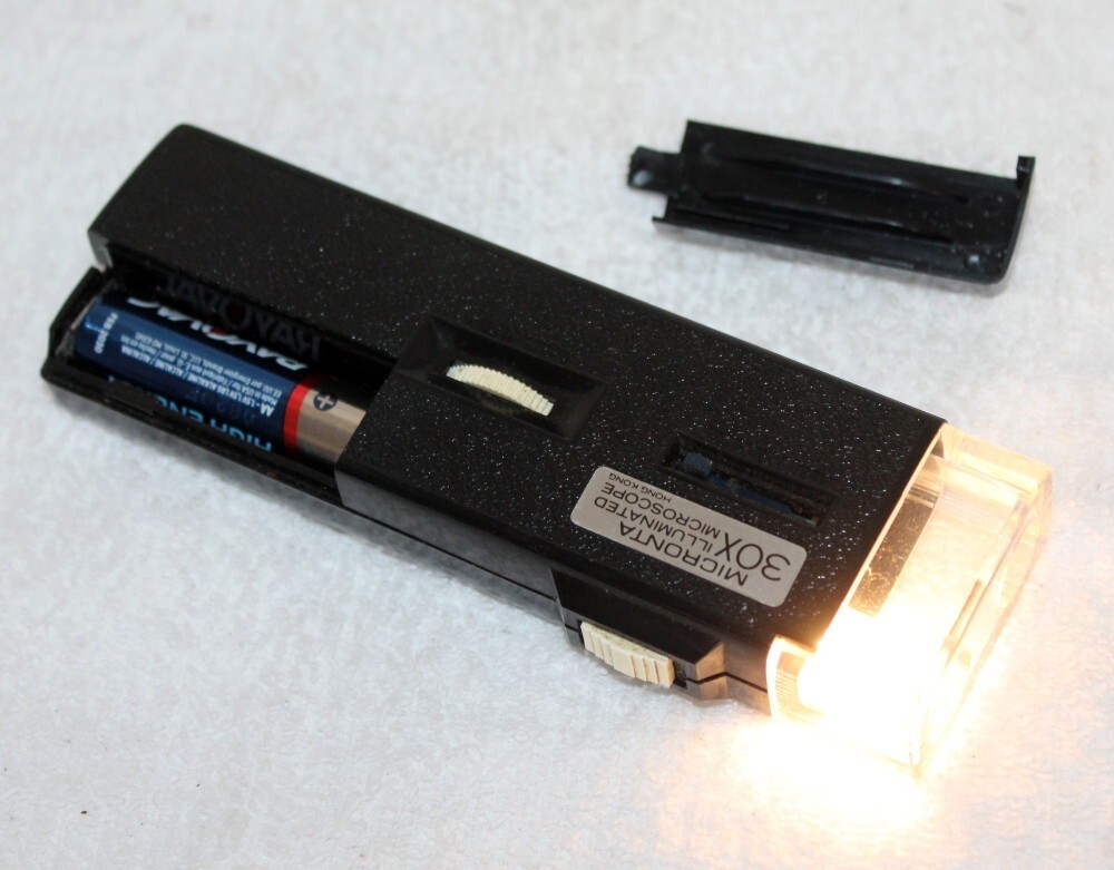 Vintage Micronta 30X Illuminated Microscope ~ **WORKING**