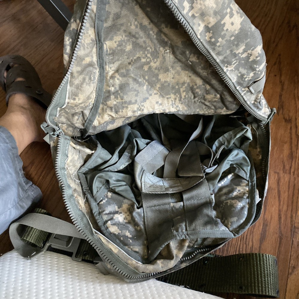 US Army Military Backpack with Gun Belt