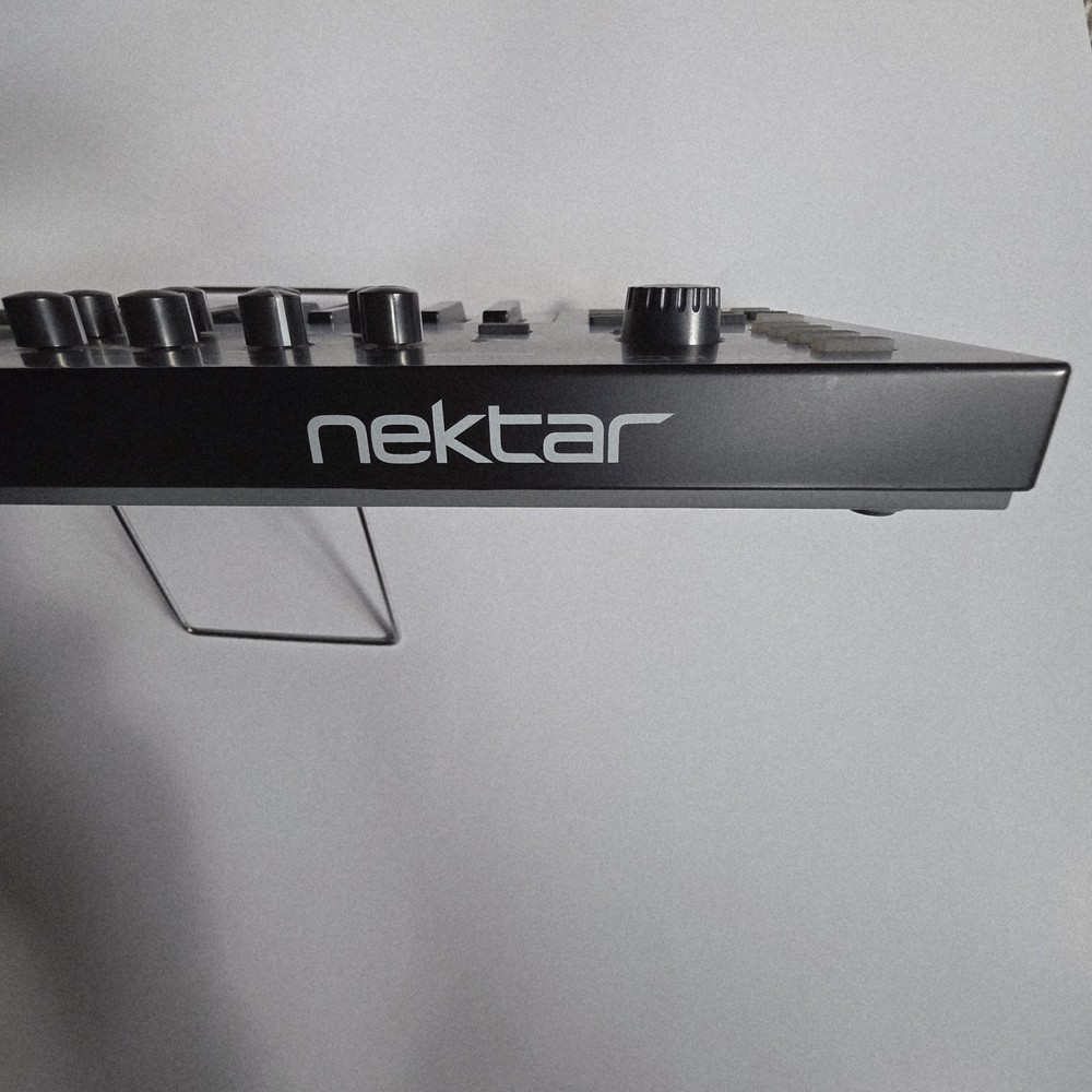 Nektar Impact LX Mini 25-Key MIDI Controller Keyboard