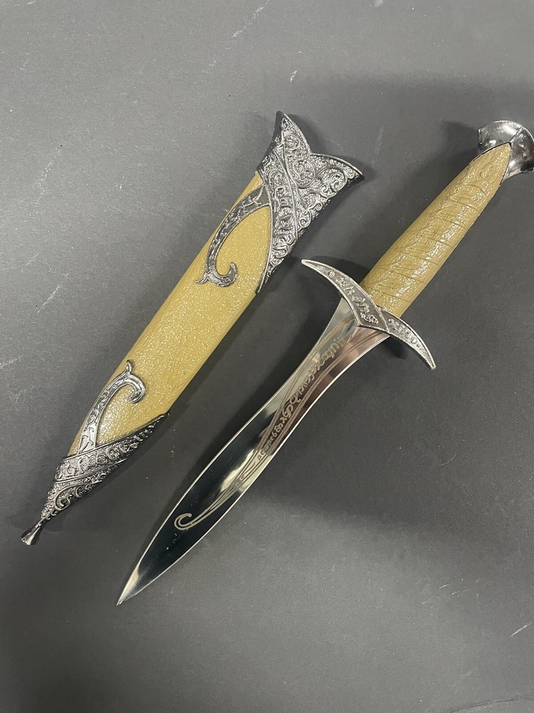 11” Dagger w/ Wood color Scabbard