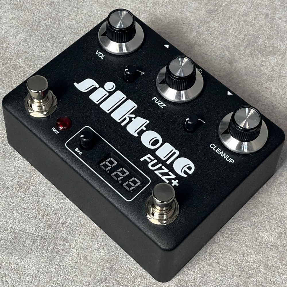 Silktone Fuzz + Black Effects Pedal New