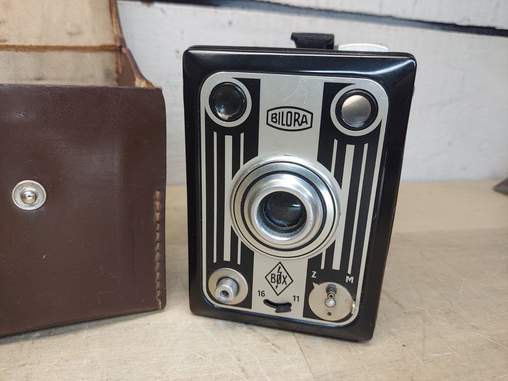 Vintage Bilora Box Camera With Leather Case