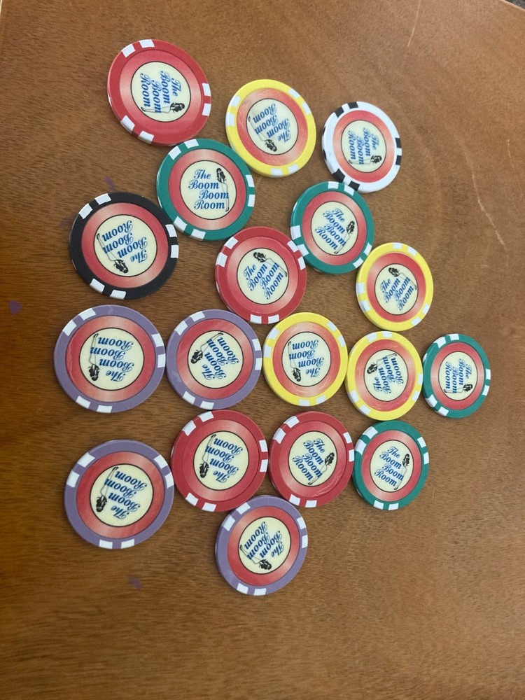 17 ---------- The Boom Boom Room Chips Great Graphics