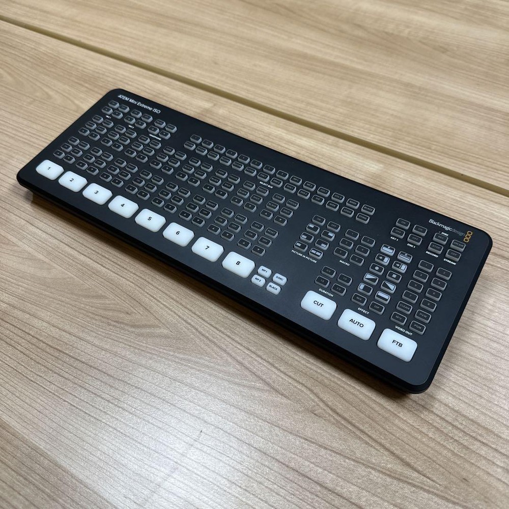 Blackmagic Design ATEM Mini Extreme ISO Main Unit + Cable Tested Excellent