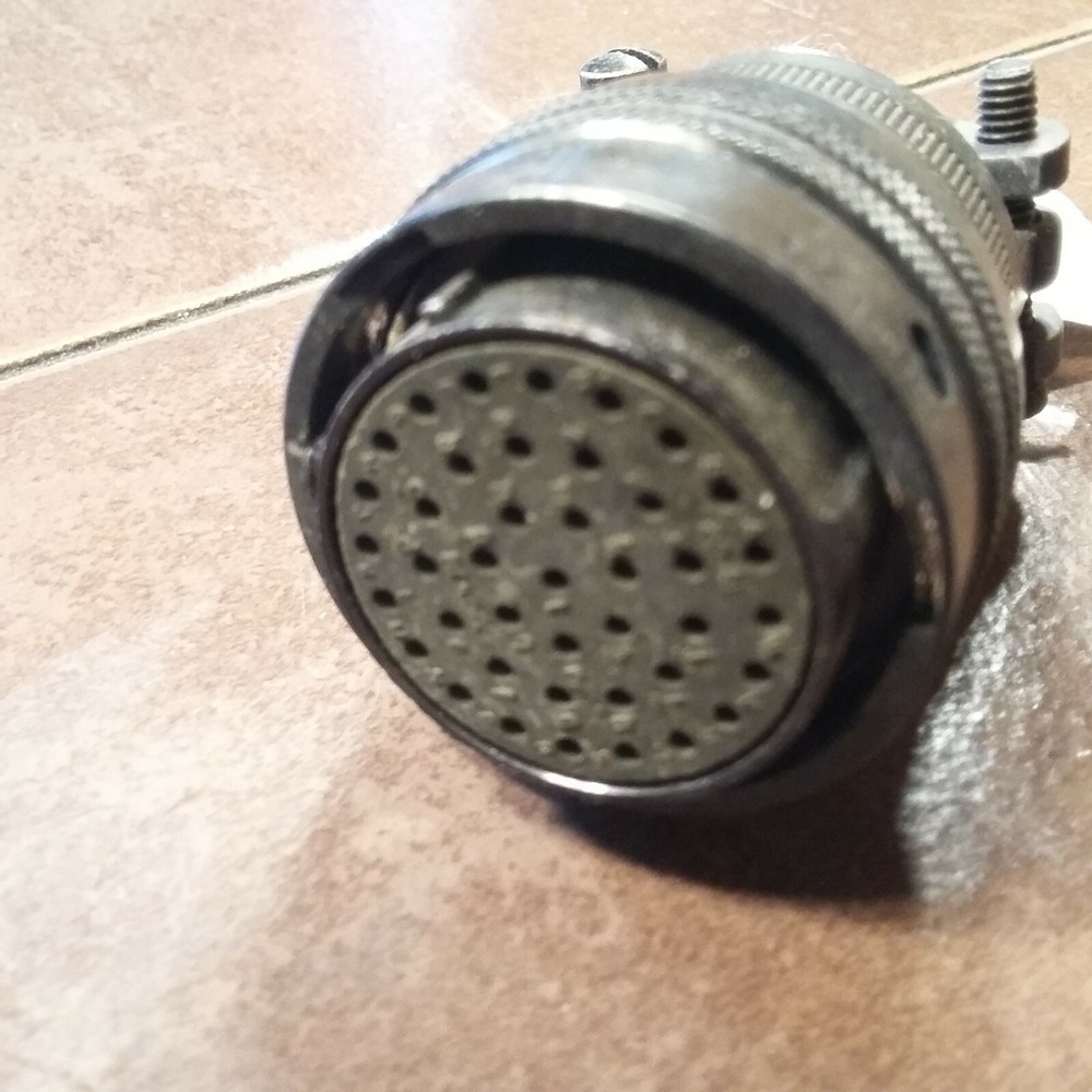 Bendix PT06A-20-41S Connector