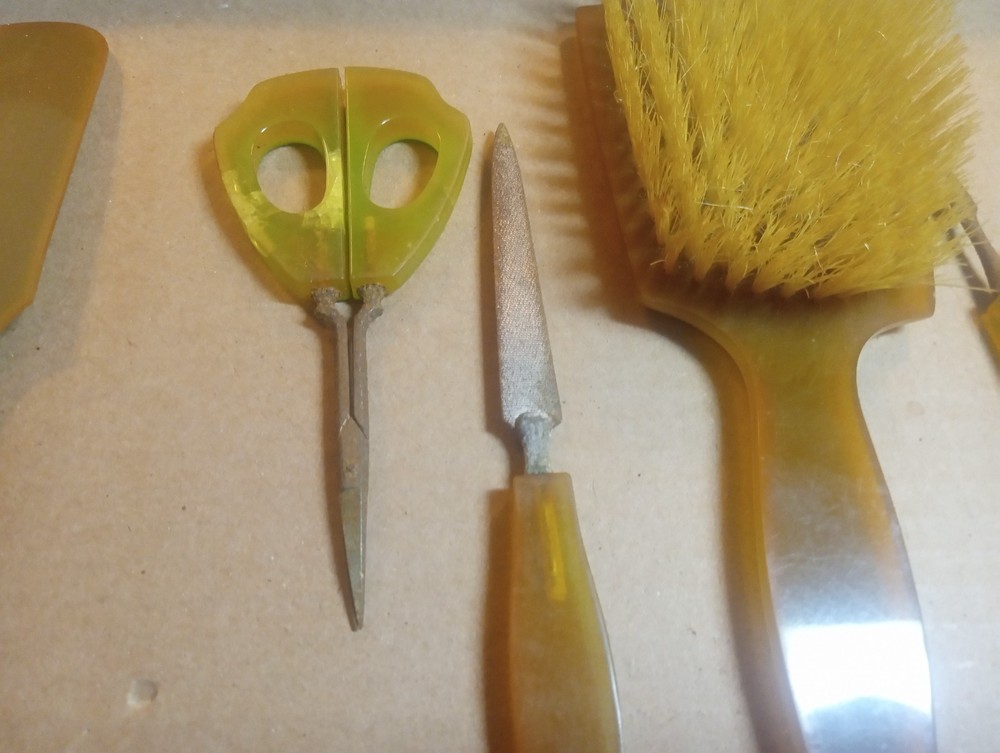 6 Pc Vintage Green Marbled Vanity Set