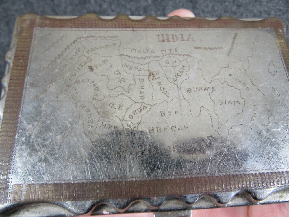 ANTIQUE INDIAN ENGRAVED SILVER PLATE CIGARETTE CASE / BOX, INDIA MAP & PALACE