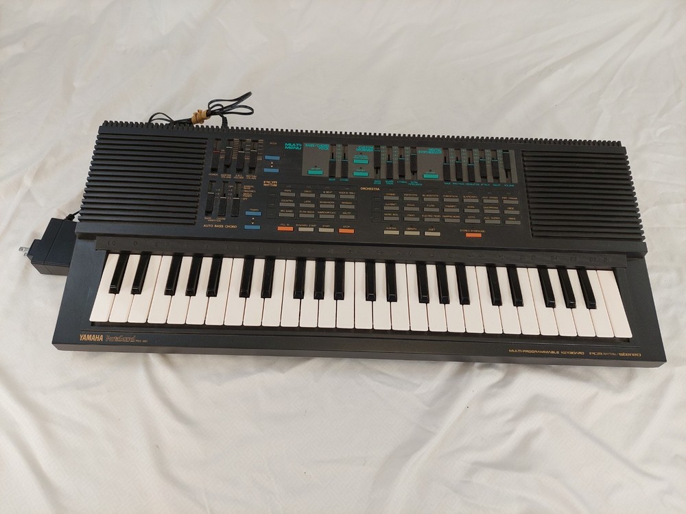Yamaha Portasound PSS-560 Keyboard Synthesizer Multi Programmable 49 Keys