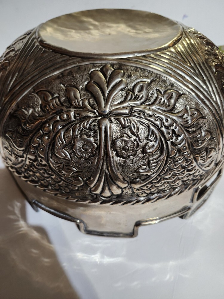 Vtg Hammered Silver Bowl 12" Fruit Display Embossed Centerpiece Monteith Style