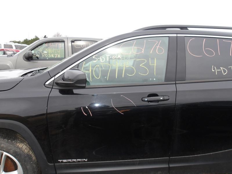 TERRAIN 2019 Air Shutter 1934664