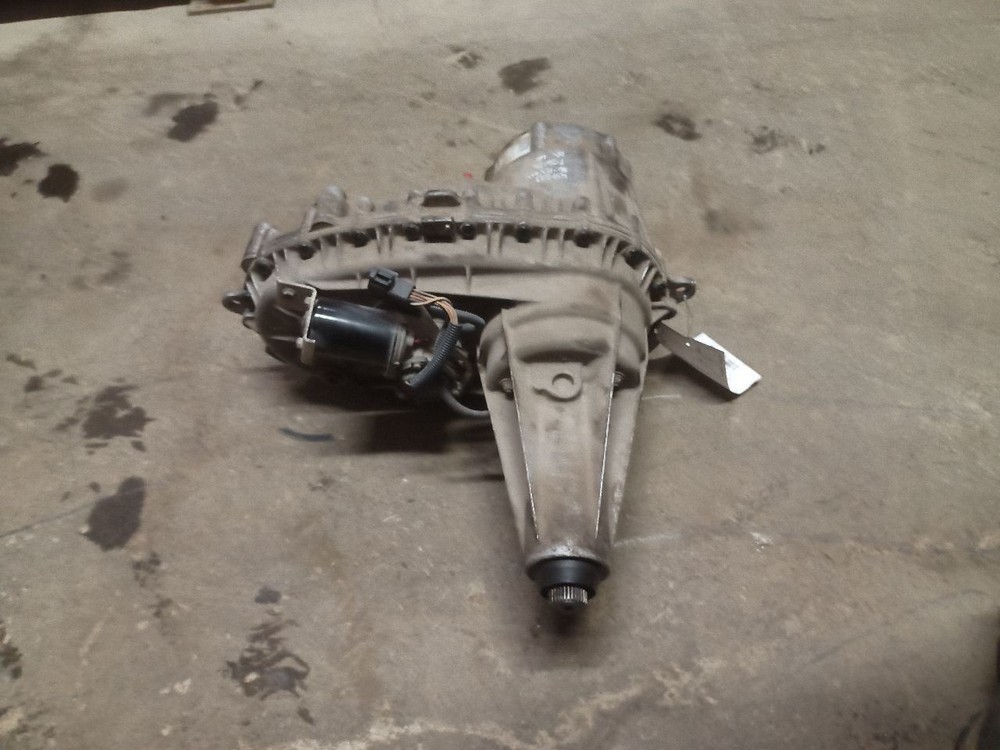 Transfer Case from 2006 Ford Expedition 5.4L AT 10830106
