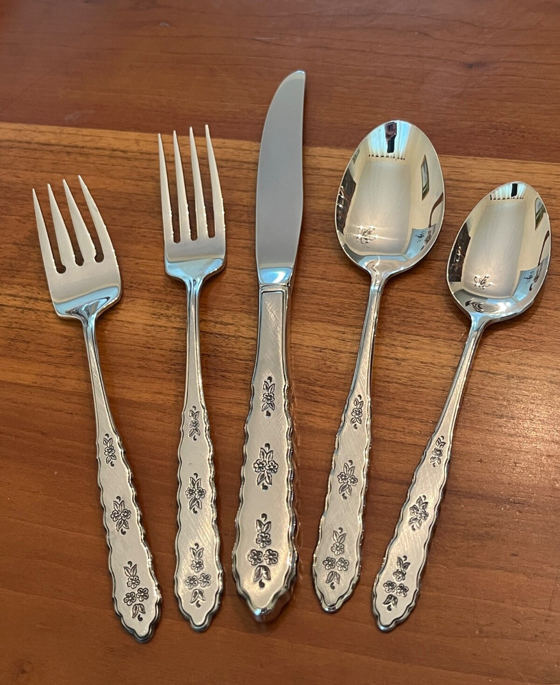 Oneida FLORAL BOUQUET  Distinction Deluxe Stainless Flatware - Choice