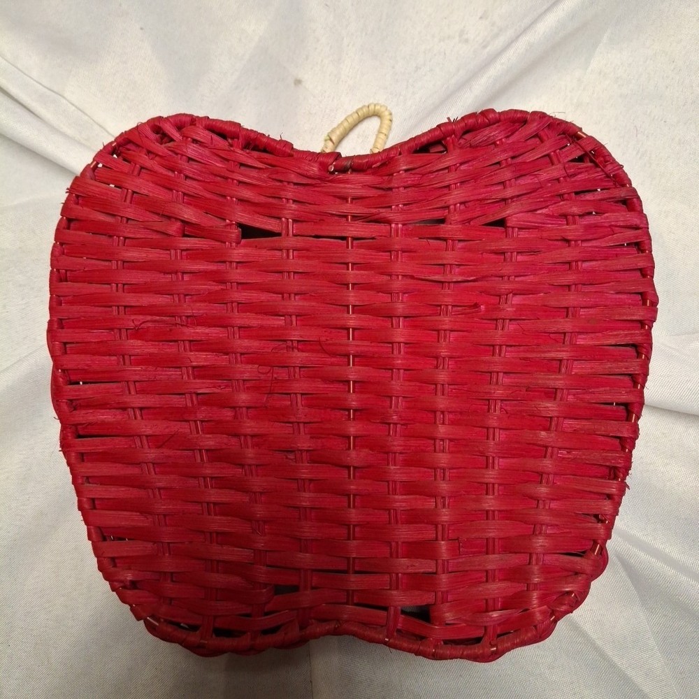 Set of 3 red apple shaped nesting woven baskets Small Medium Large