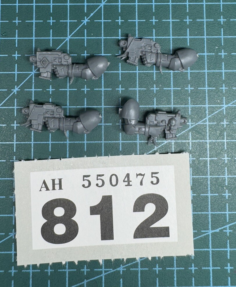 4 Space Wolves Bolt Pistol Arm Bundle Wolf 40k Bits Heresy Intercessor Primaris