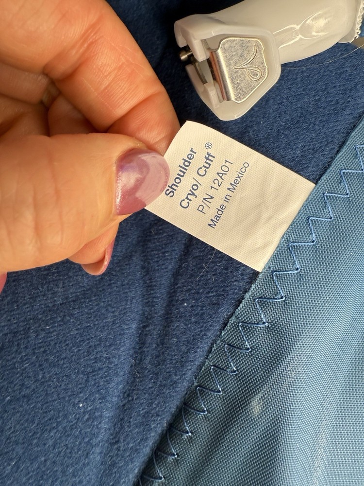Cryo/Cuff Cryocuff Cooler Therapy Motorized IC Compression Shoulder Medium Size