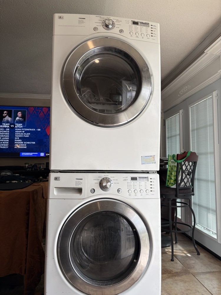 Stackable Washer, Dryer Combo ￼