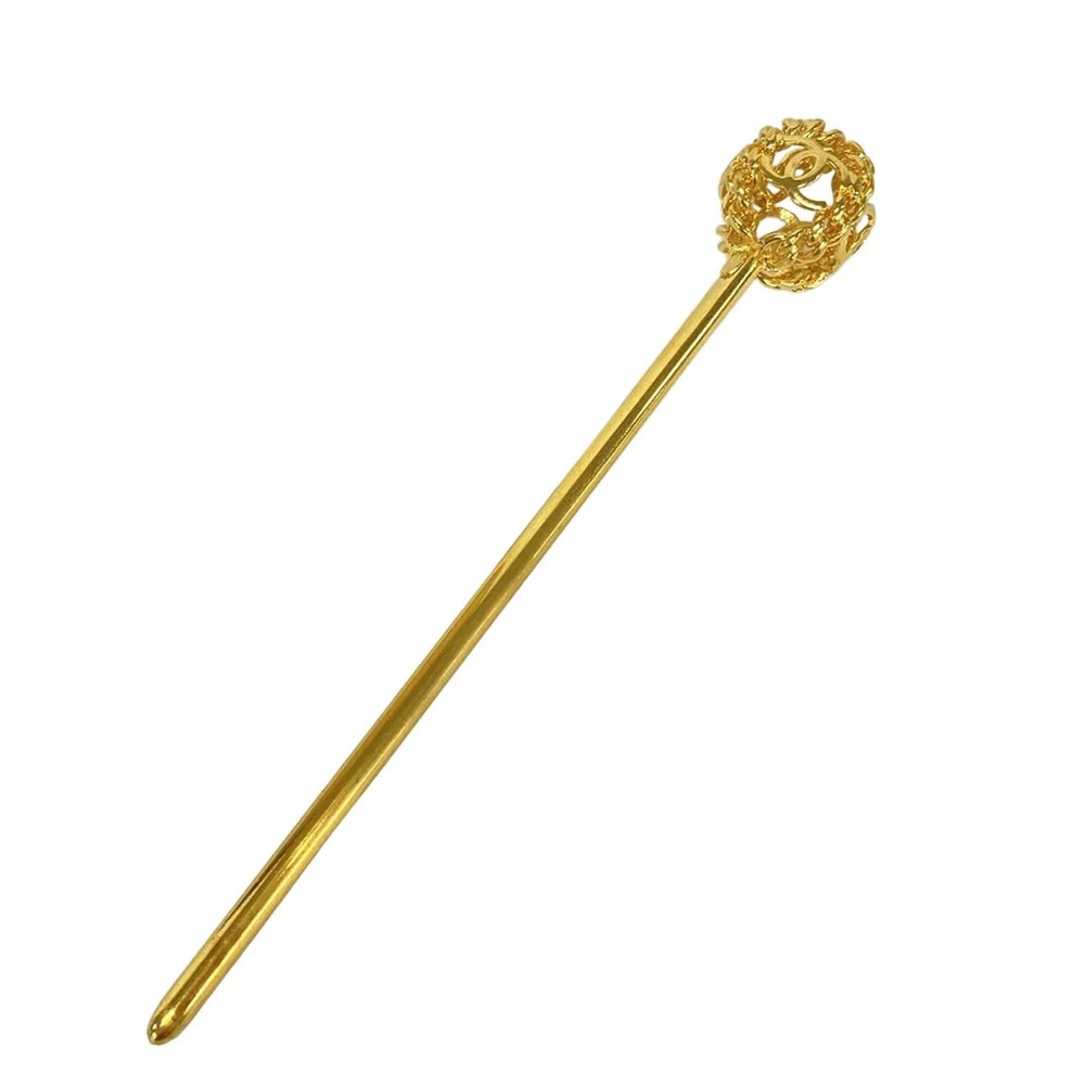 CHANEL - Gold Hardware Accessory