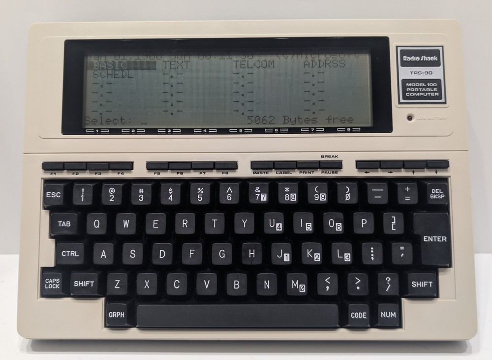 RADIO SHACK TRS-80 M100 PORTABLE COMPUTER - TESTED/WORKING