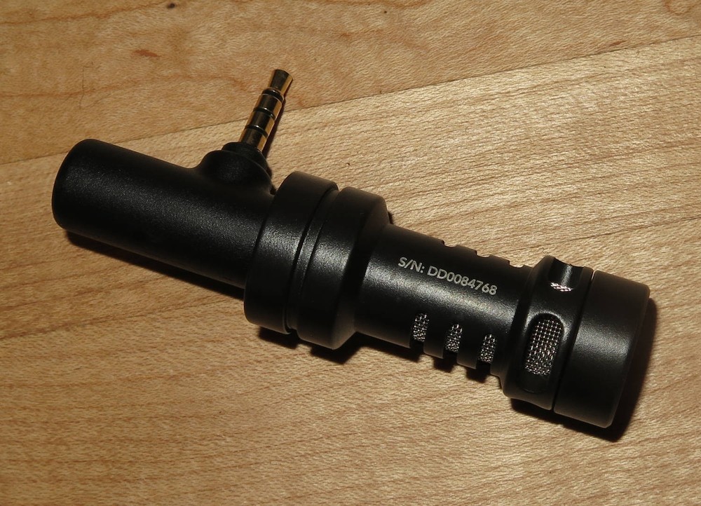 Rode VideoMic Me for Apple iPhone & Android - Digital Microphone