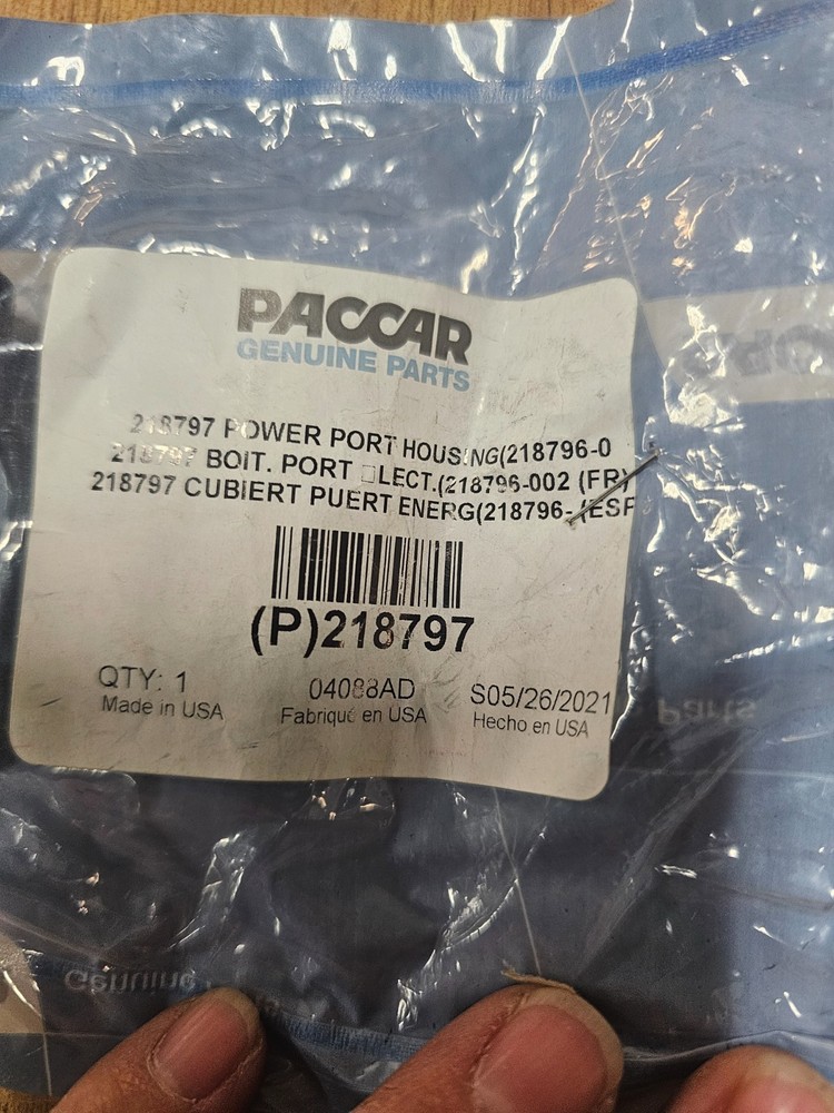 Paccar 218797 Housing Power Port