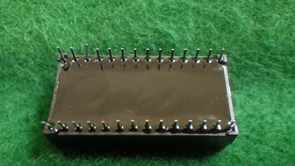 NOS Vintage Electronics Dallas DS1213 Smart Socket