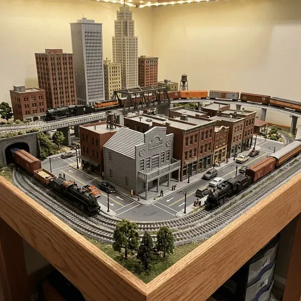 N-Scale MC Saloon