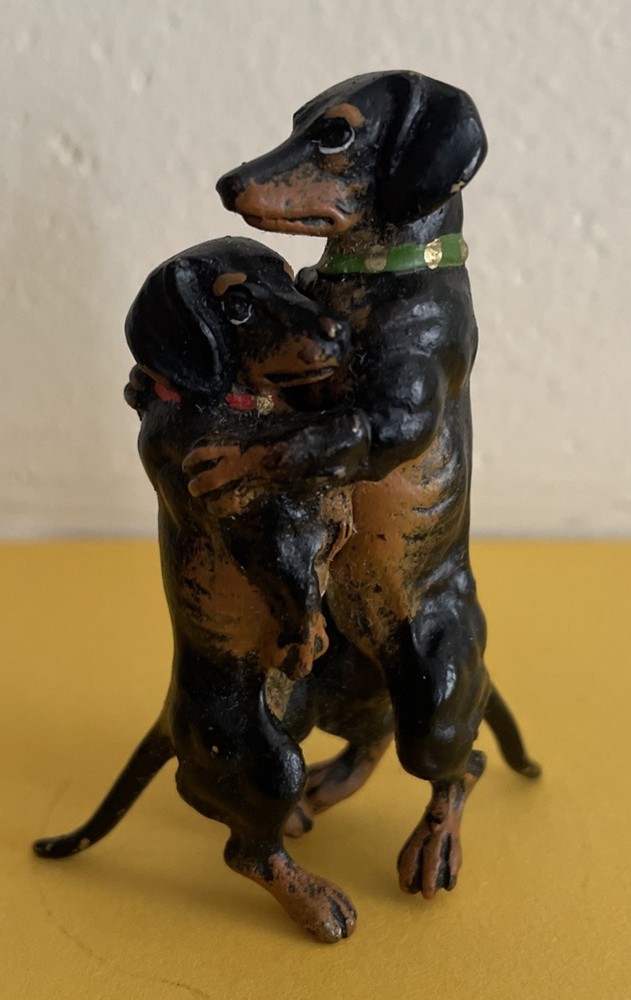 Vienna Bronze Cold Painted Dachshund Couple