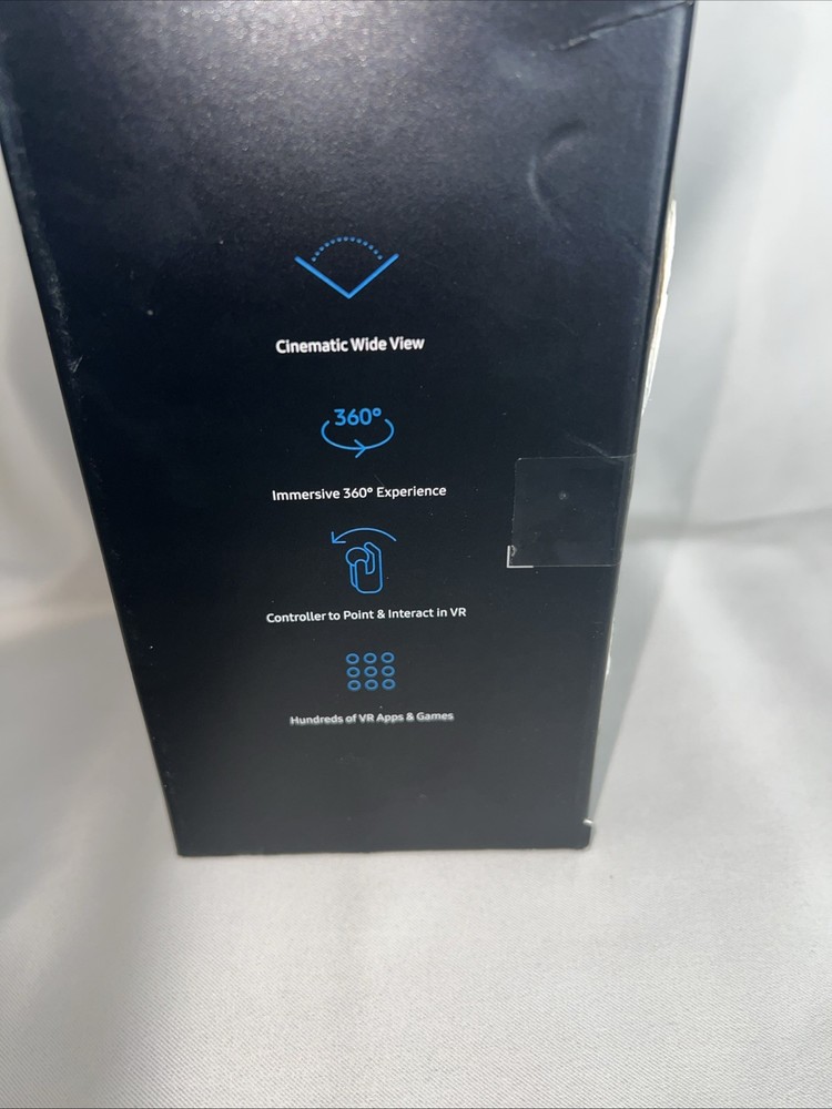 Samsung Gear VR with Controller Black Powered by oculus