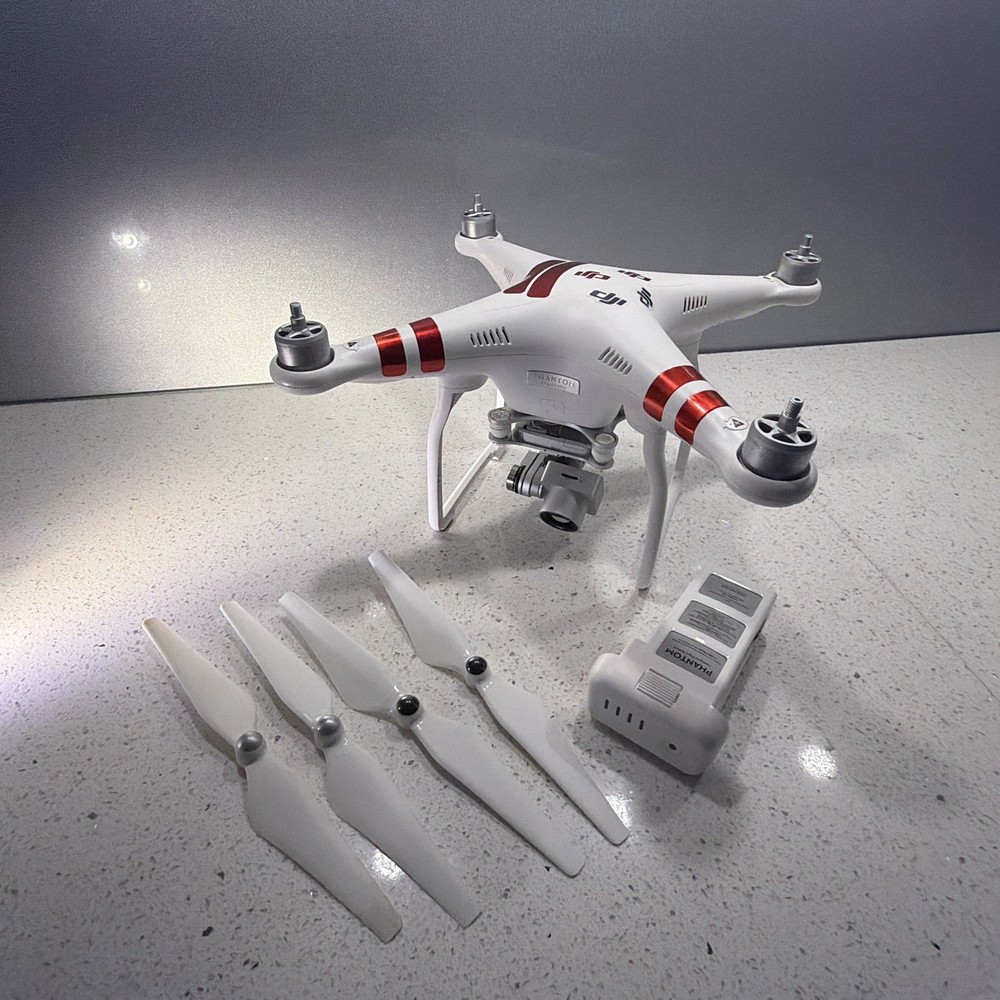 DJI Phantom 3 Quadcopter Drone - in good condition, Pl Check Description