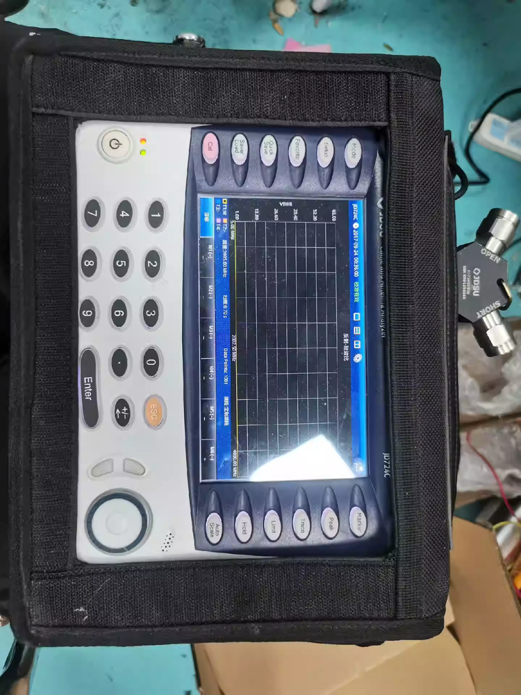 JDSU JD724C CellAdvisor Cable & Antenna Analyzer