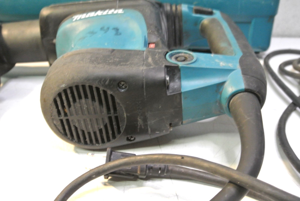 Makita Demolition Hammer HM0871C TOOL ONLY NO BITS