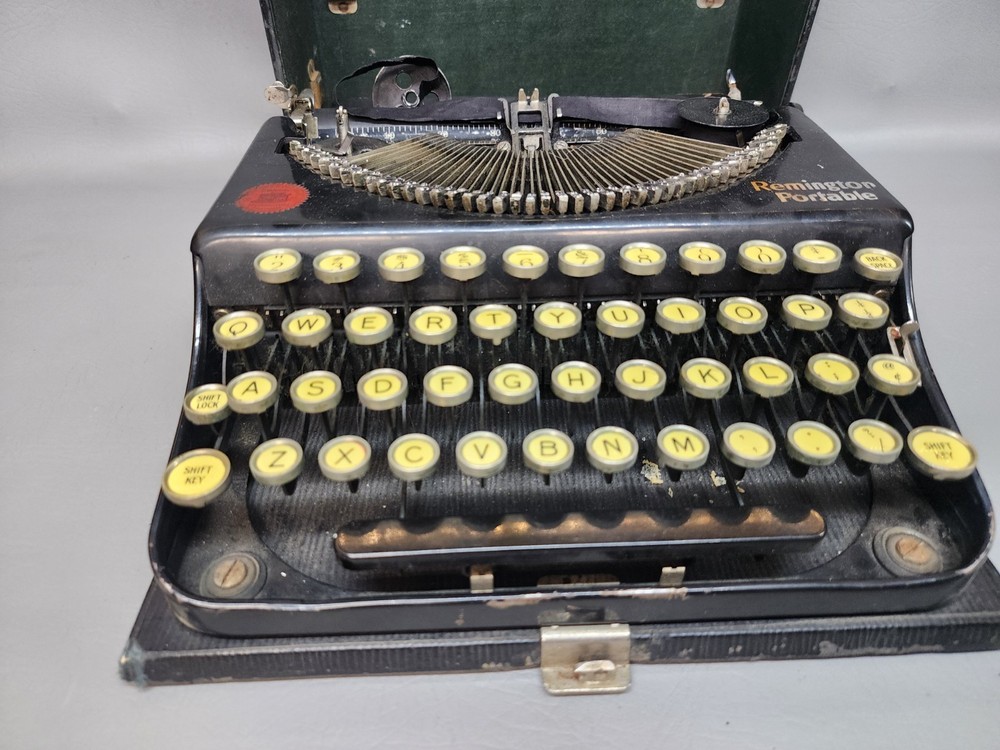 Remington Portable Typewriter 1922
