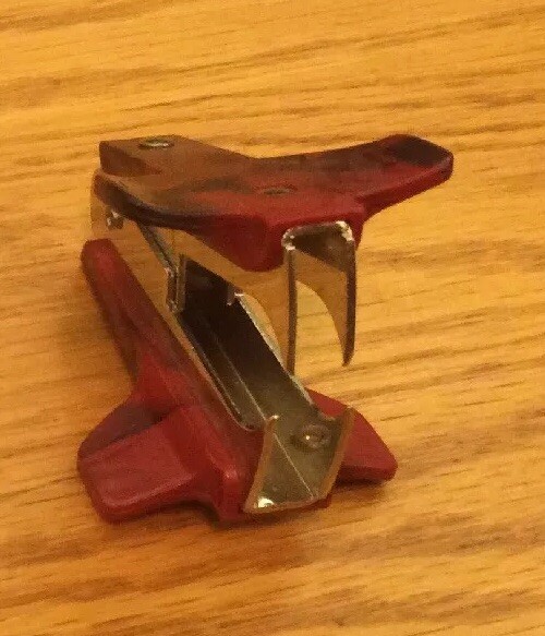 Staple Remover New Works Great! Seperate Those Papers Easily!