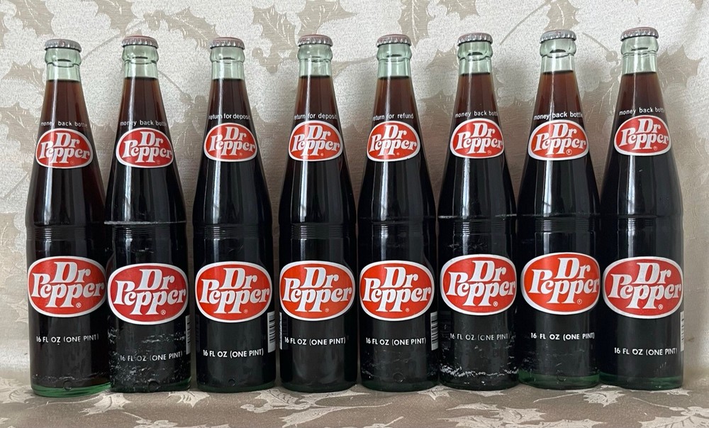 VINTAGE 16oz DR PEPPER 8-PACK CARRIER