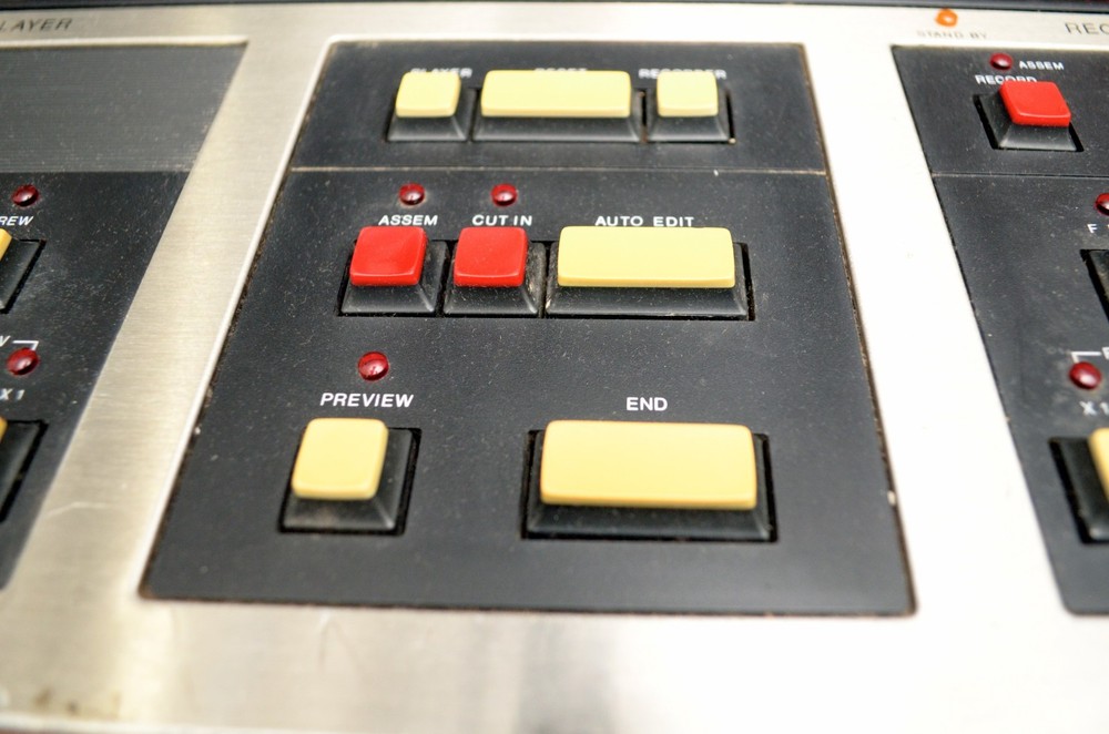 USED-SONY Video Editor-RM-430 U-Matic -Bundle includes (2)-16'ft connect cables)