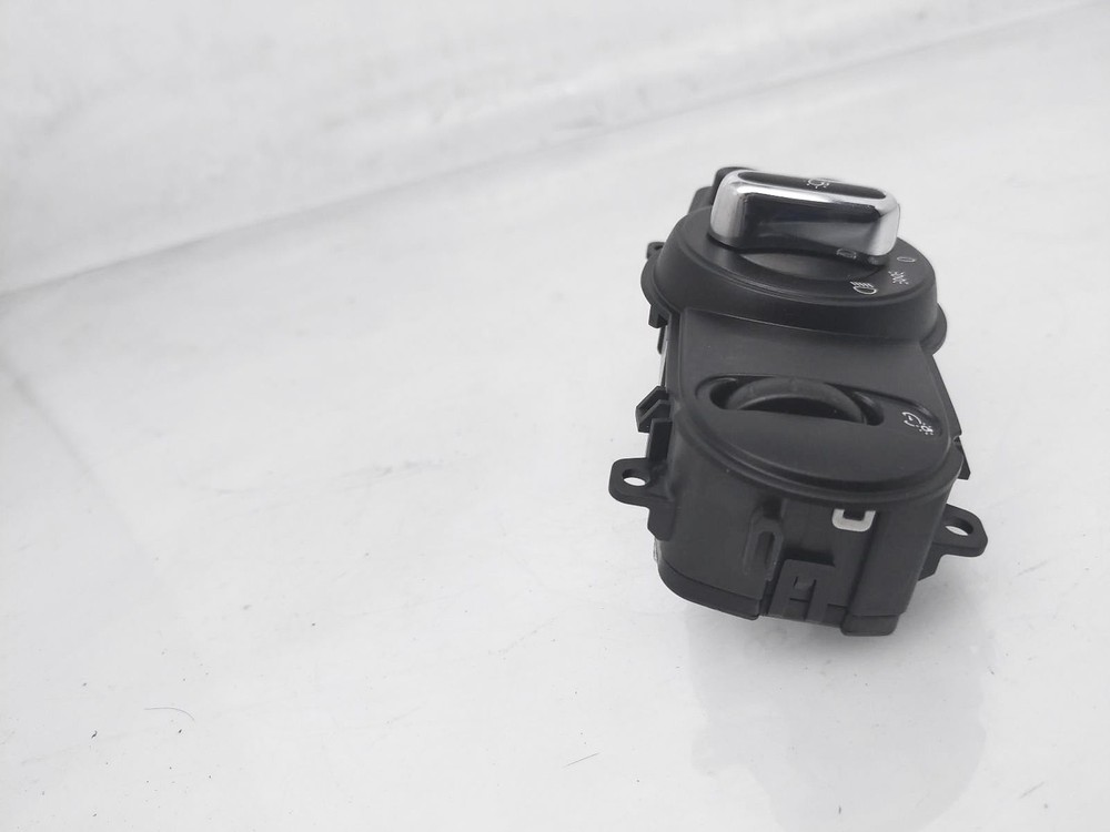 Mini Cooper 2014-2016 Headlamp Switch (On Dash) 61-31-9-865-838