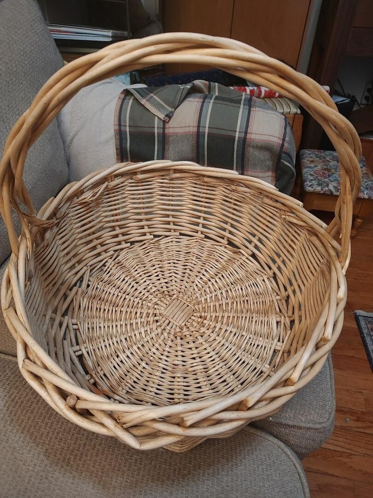 17" Extra Large Round Wicker Basket with Handle