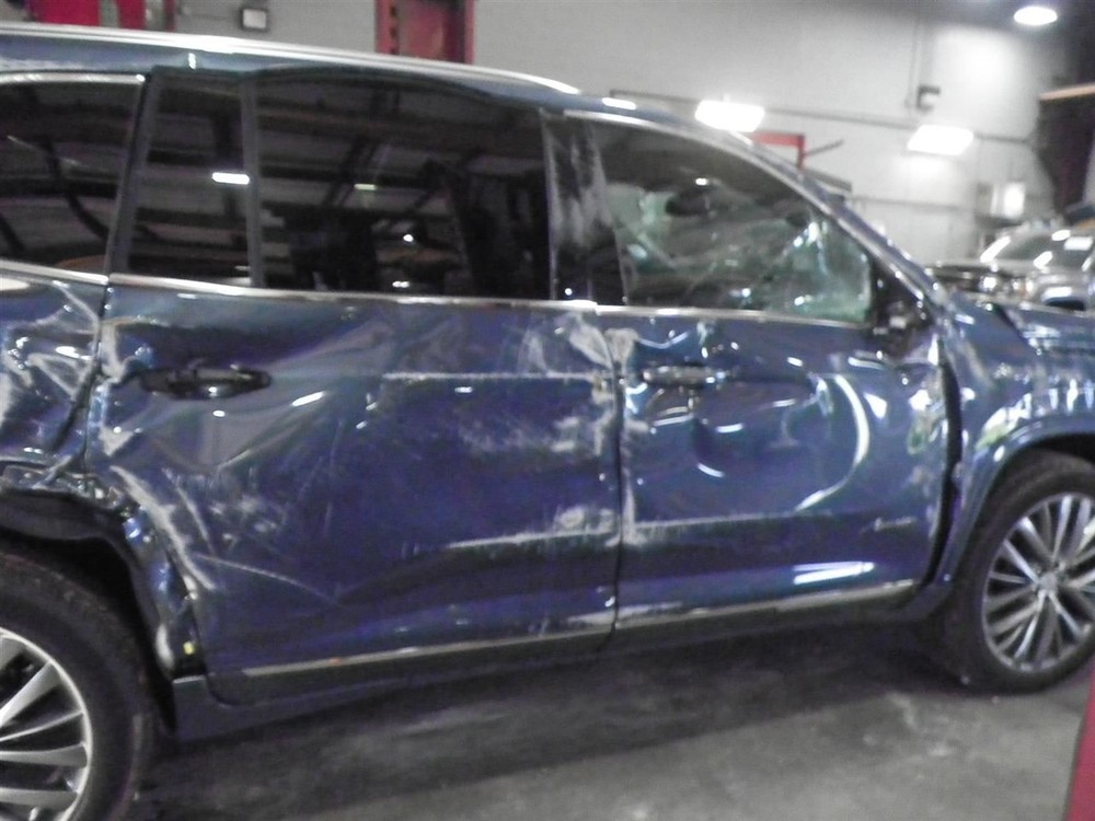 2025 Enclave Avenir Lower Air Shutter